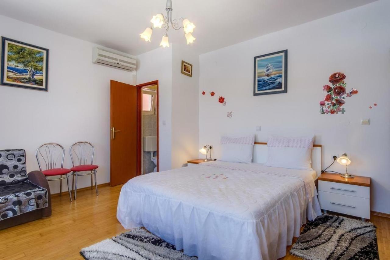 Aquamare Hotel Mali Losinj Exterior photo